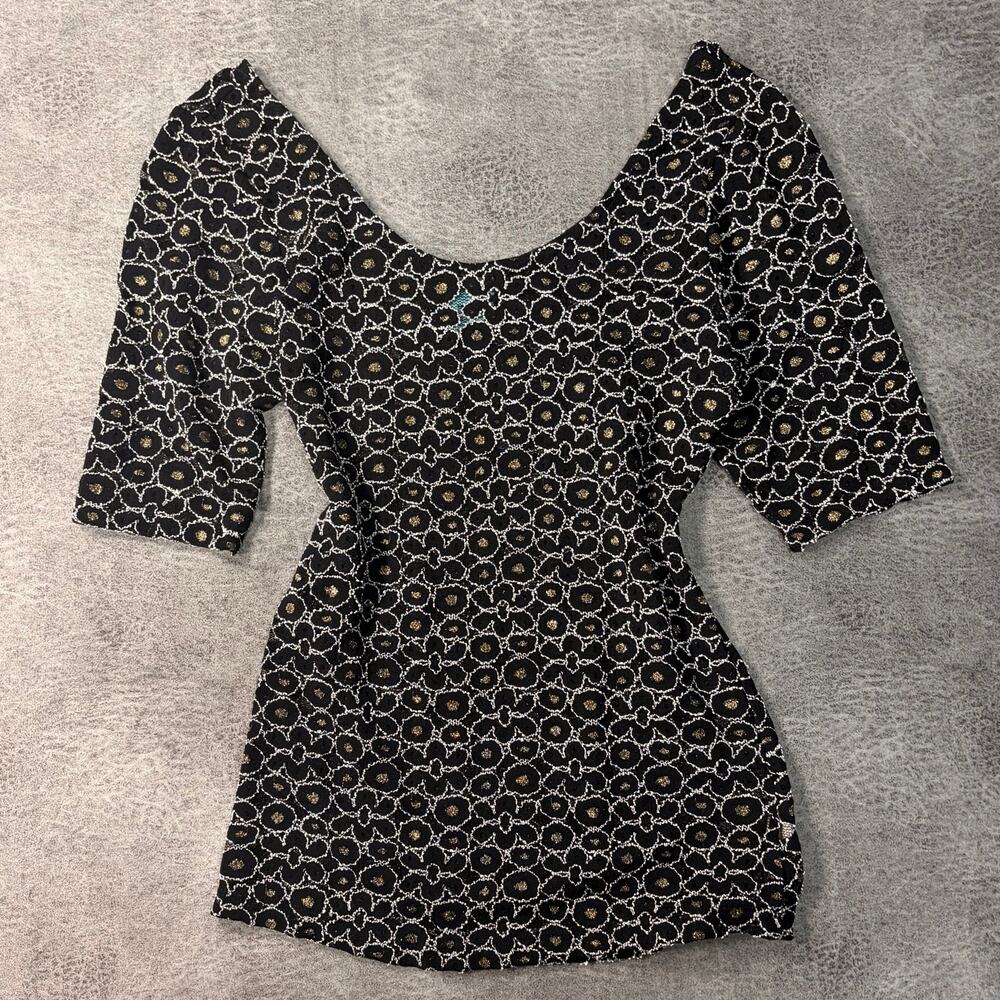 Vintage Black Floral Sheer Lace Quarter Sleeve Top